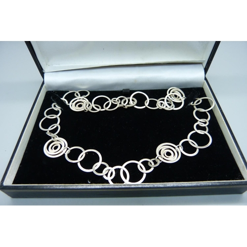 862 - A Tezer German designer 925 silver necklace