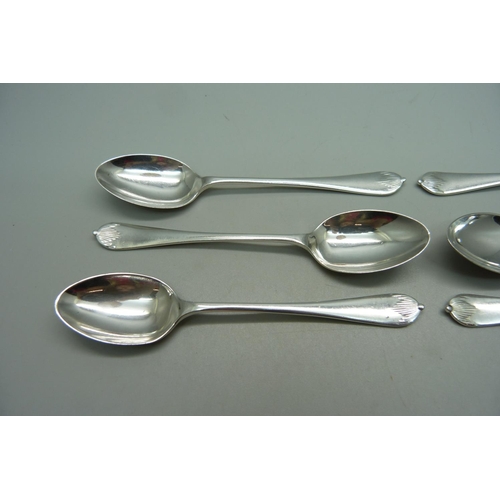 867 - Six silver spoons, Queen Anne pattern, Sheffield 1926, 72g