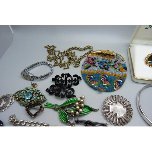 903 - Costume jewellery, etc.