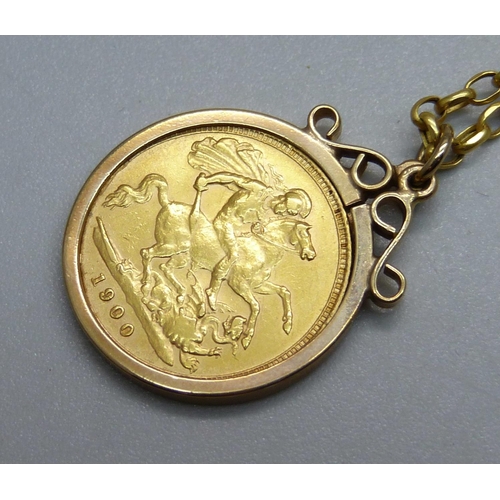 978 - A Queen Victoria 1900 gold half-sovereign in a 9ct gold pendant mount and on a 9ct gold chain, total... 