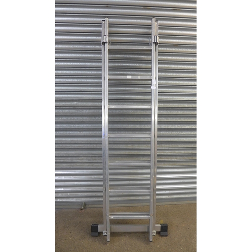 2226 - A double 7 rung step ladder