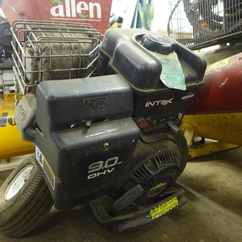 2267 - An Allen Mighty Mig leaf chipper