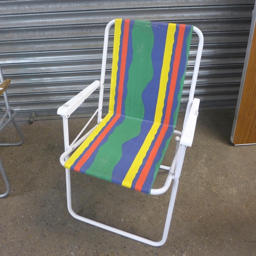 2302 - Four deck chairs