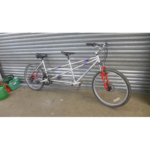 2217 - An aluminium vertical tandem - good quality tyres  (police repossession)