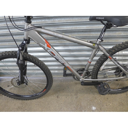 A gentleman s aluminium Apollo XC 26 twin disc MTB police repossession