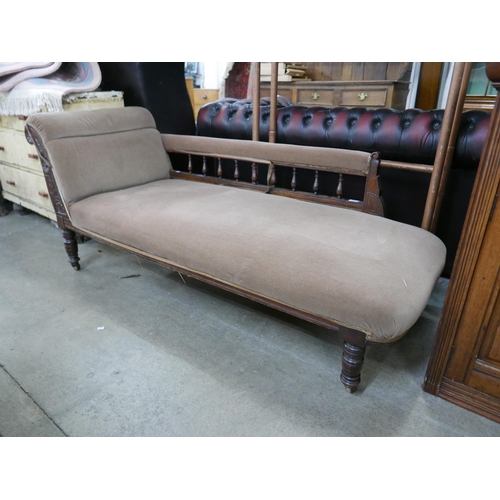 238 - An Edward VII mahogany and fabric upholstered chaise longue