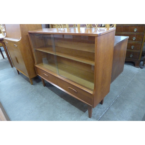 40 - A Jentique teak bookcase