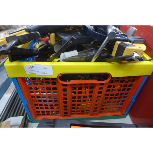 2045 - A large quantity of assorted quick clamps and G-clamps and other clamps