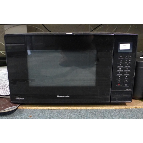 3021 - Panasonic Combi Microwave (model:- NN-CT56JB), original RRP £164.99 + VAT (304-156) * This lot is su... 