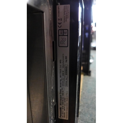 3021 - Panasonic Combi Microwave (model:- NN-CT56JB), original RRP £164.99 + VAT (304-156) * This lot is su... 