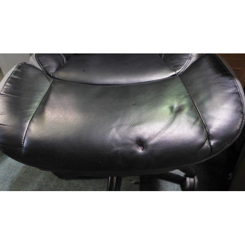 3035 - True Innovations swivel office chair (304-851)  * This lot is subject to vat