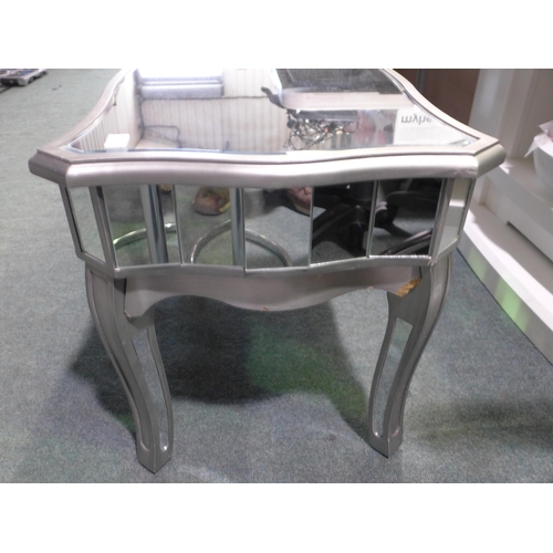 3037 - Mirrored Vintage Style coffee table