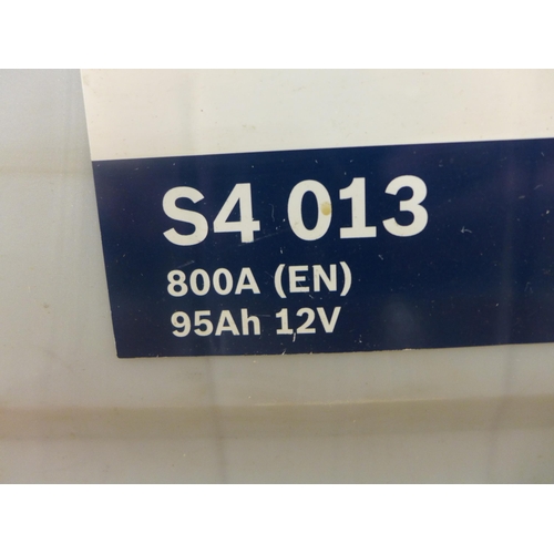 2998 - A Bosch S4 013 800A (EN) 95Ah 12v battery