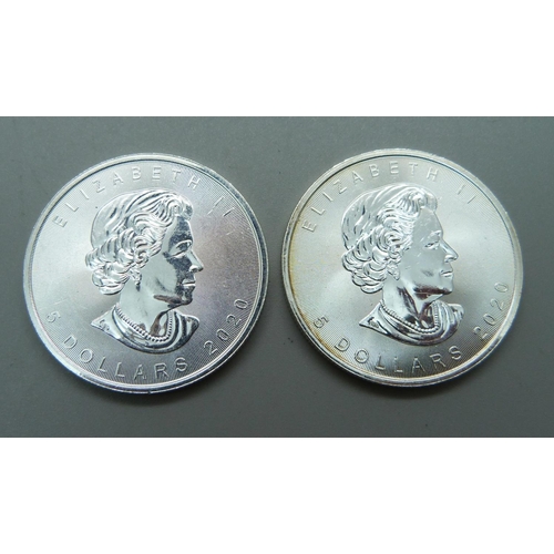 1033 - Two Canada fine silver 1oz. 5 Dollars coins, both 2020