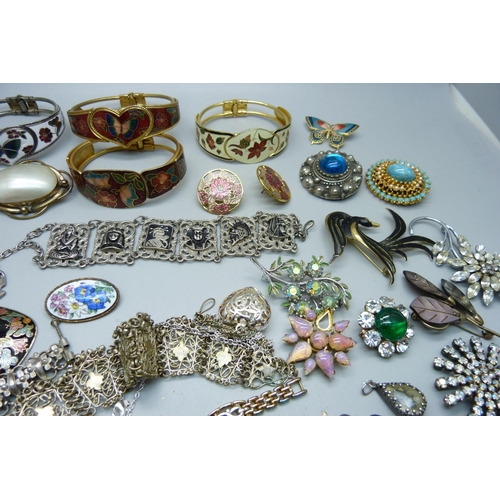 1065 - Costume jewellery including cloisonne