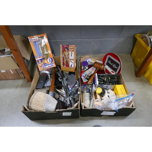 1085 - A Gunn & Moore cricket mallet, fire extinguisher, breweriana and other assorted items, two boxes **P... 