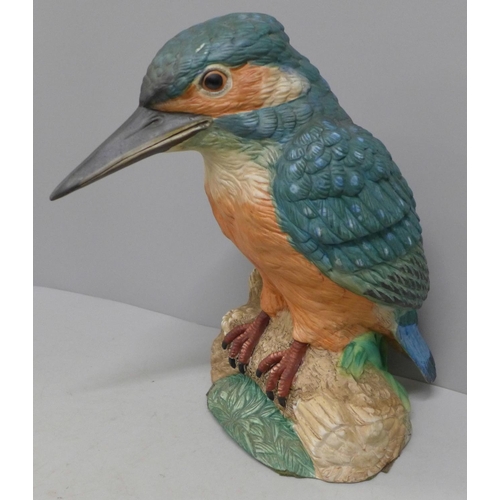 1115 - A ceramic model of a kingfisher, 29cm