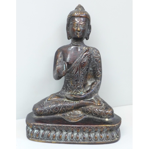 628 - A bronze Buddha, 19cm