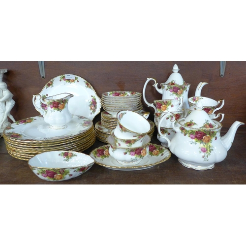 694 - Royal Albert Old Country Roses tea, coffee and dinnerwares, 46 pieces, cream jug a/f  **PLEASE NOTE ... 