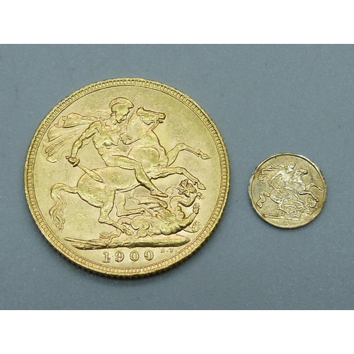 1015 - A 1900 gold full-sovereign and a miniature 1901 gold 'coin', (small coin 0.2g)