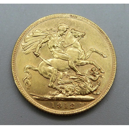 1024 - A 1912 gold full-sovereign