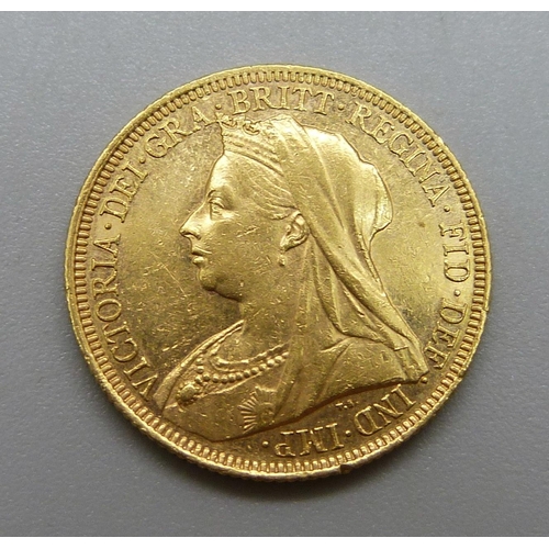 1030 - A Victoria 1895 gold full-sovereign, Sidney mint