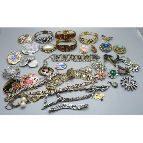 1065 - Costume jewellery including cloisonne