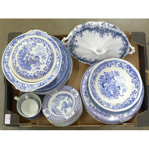 1105 - Blue and White china, Wood & Son Yuan dinner plates and bowls, Willow pattern plates and bowls, Roya... 