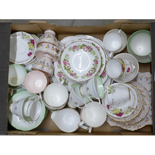 1112 - A box of mixed decorative teawares, including Shelley saucers and tea plates **PLEASE NOTE THIS LOT ... 