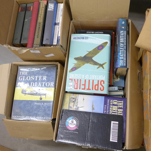 1121 - A box of film magazines, modern flying magazines and a large collection of Military books, WWII and ... 