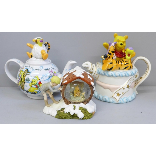 642 - A limited edition Cardew Collectables by Paul Cardew Winnie The Pooh Birthday Cake tea pot, 621/7500... 