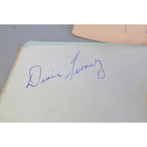 650 - Autograph books, mainly 1960s (5)