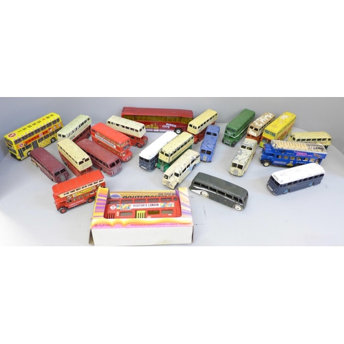 668 - Dinky Toys, EFE, and other die-cast metal buses and coaches