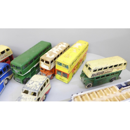 668 - Dinky Toys, EFE, and other die-cast metal buses and coaches