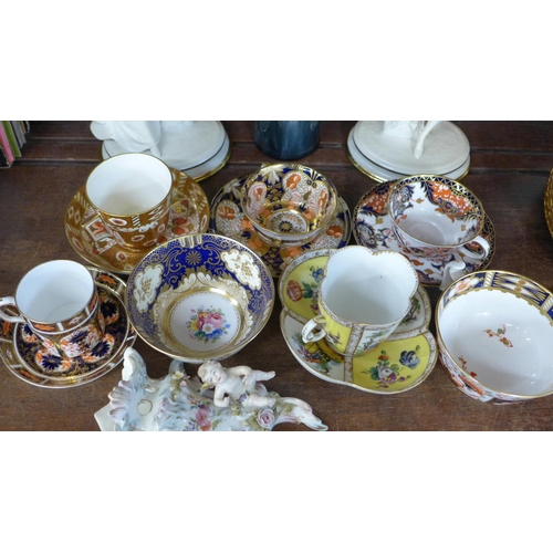 693 - A collection of Royal Crown Derby china, a Doulton stoneware vase, a pair of Franklin Mint Romeo and... 