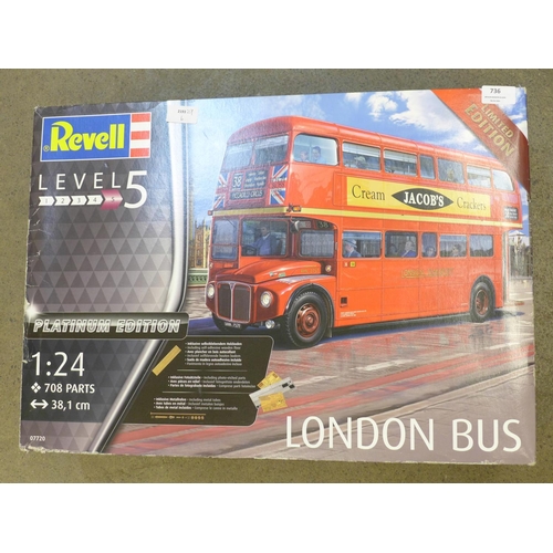 736 - A Revell 1:25 scale model Platinum Edition London Bus, boxed