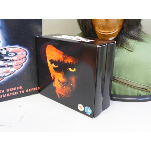 738 - Planet of The Apes, Limited Edition Collectors item, with one limited edition Ape head