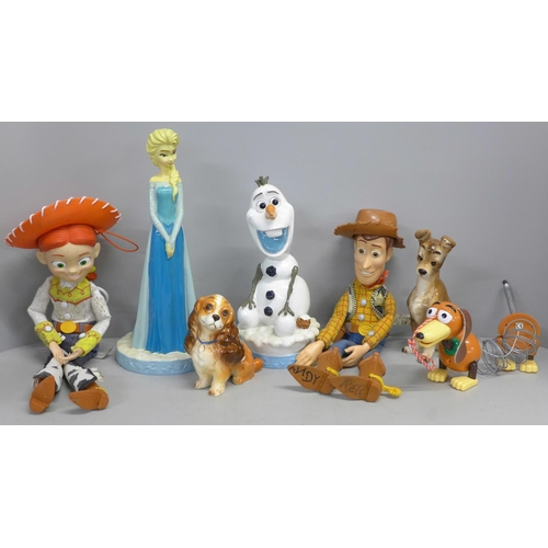 768 - A collection of Disney items including Frozen figures