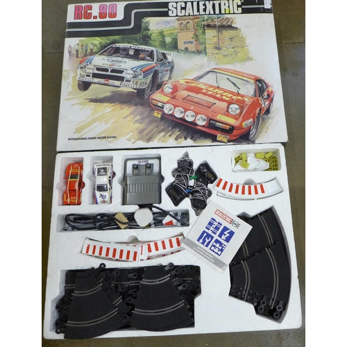 773 - A Scalextric RC-80 motor racing set