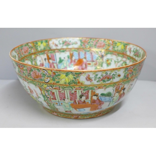 813 - A 19th Century Chinese export famille rose large bowl