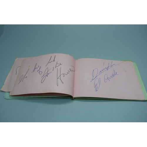 824 - An autograph book, mainly Sport, 1950s and 1960s, Surrey, Sussex, India 1959, Johnny Kwango, Billy T... 