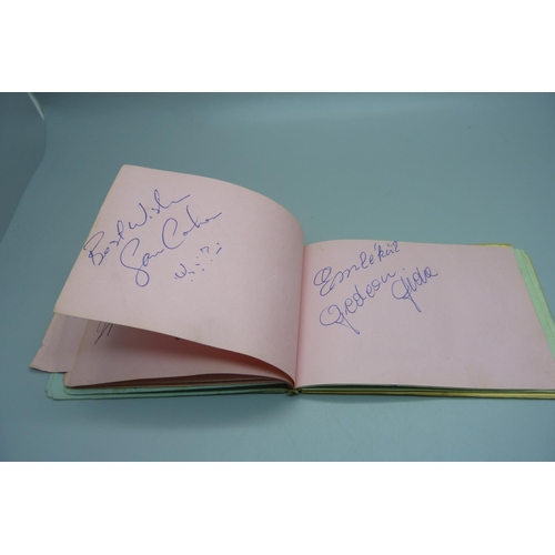 824 - An autograph book, mainly Sport, 1950s and 1960s, Surrey, Sussex, India 1959, Johnny Kwango, Billy T... 