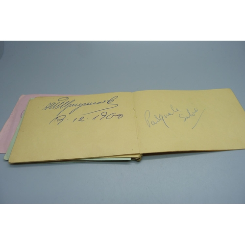 824 - An autograph book, mainly Sport, 1950s and 1960s, Surrey, Sussex, India 1959, Johnny Kwango, Billy T... 