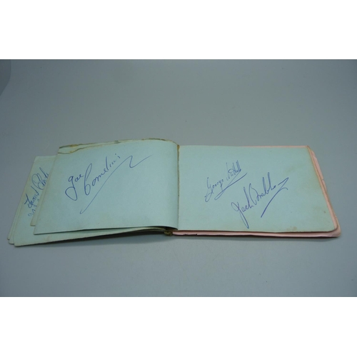 824 - An autograph book, mainly Sport, 1950s and 1960s, Surrey, Sussex, India 1959, Johnny Kwango, Billy T... 