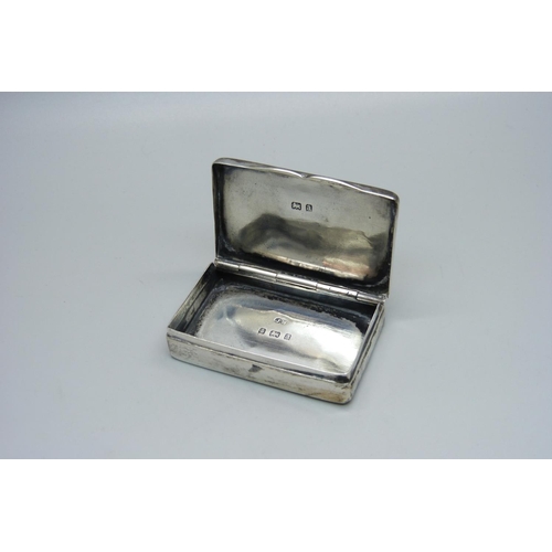 850 - A Victorian engraved silver box, Birmingham 1900, 34g, 57mm, a/f