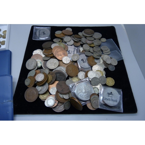 858 - A collection of British coins including half-crowns, commemorative coins, pre-1947 half-silver coins... 