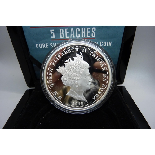 861 - Two D-Day 75 Silver Five Crown Coins, fine 999. silver The 5 Crowns For 5 Beaches, 2019, and The Nor... 