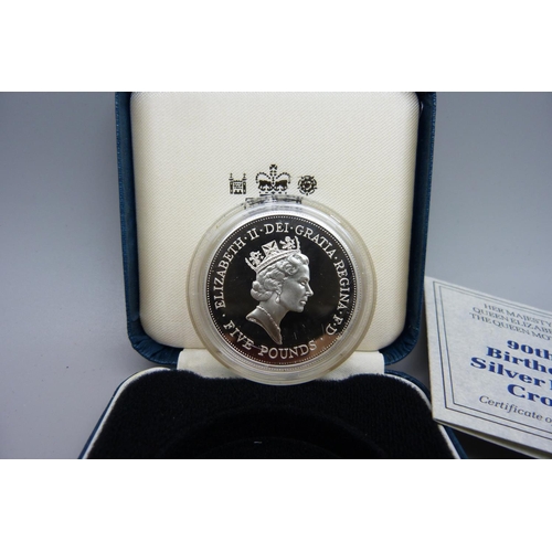 863 - A Royal Mint Her Majesty The Queen Elizabeth The Queen Mother 90th Birthday silver proof crown, boxe... 