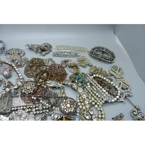 883 - Vintage costume jewellery including diamanté, a/f