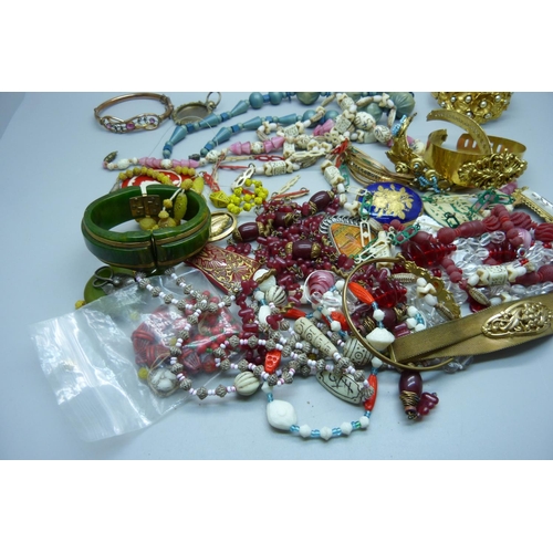 901 - A collection of Czech costume jewellery and a green Bakelite cuff